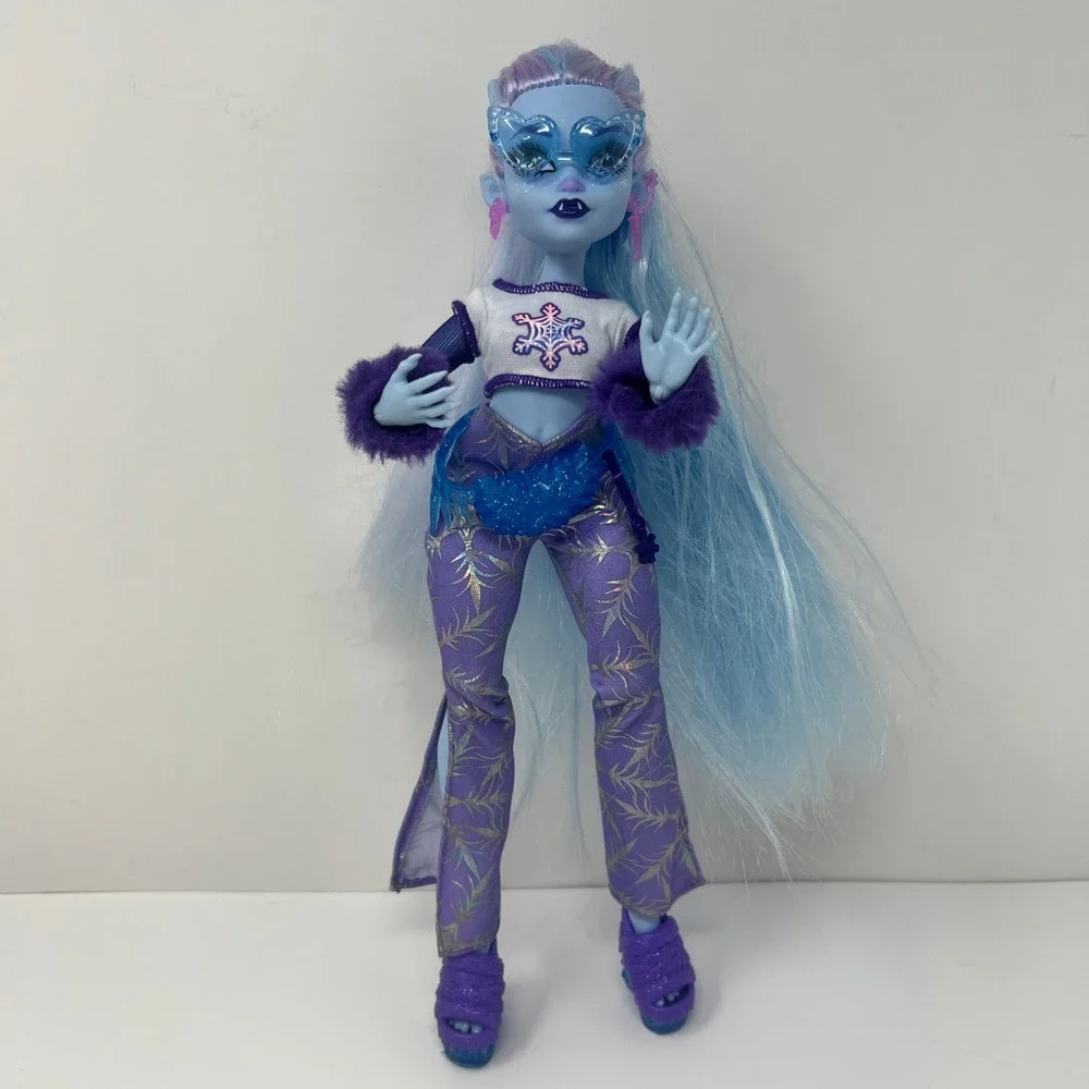 Monster High Abbey Bominable G3 Doll Blue‎ Purple WinMattelter Snowflake Fashion
